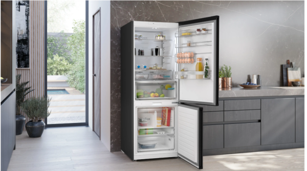 iQ300 Alttan Donduruculu Buzdolabı 186.2 x 69.5 cm BlackSteel - KG56NCXD0N